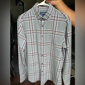 Men’s Mizzen+Main button up shirt
